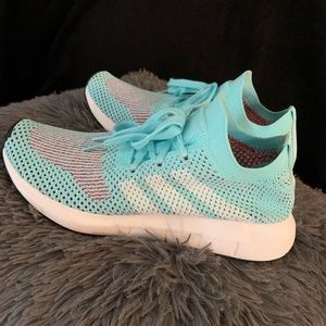 Adidas swift run shoes